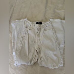 Hollister Women's Off-White ultra high-rise Dad  Straight Leg Jeans